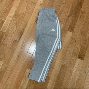 Great condition Womens adidas sweatpants.